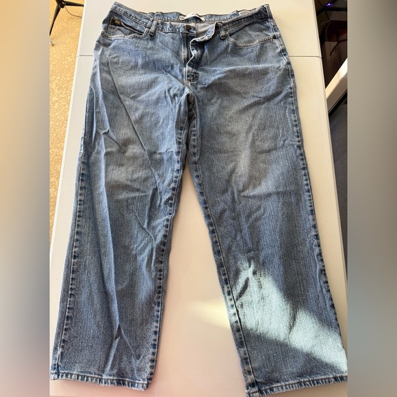 Men’s Lee Relaxed Fit Light Blue Denim Shorts - Picture 4 of 4